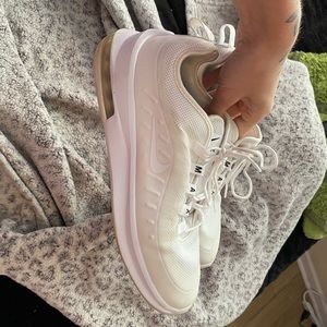 white air max’s womens 11